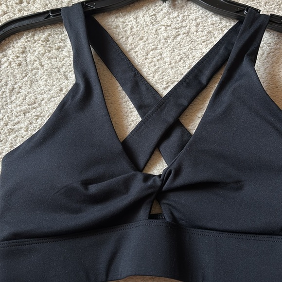 Fabletics Oasis sports bra - Picture 7 of 10